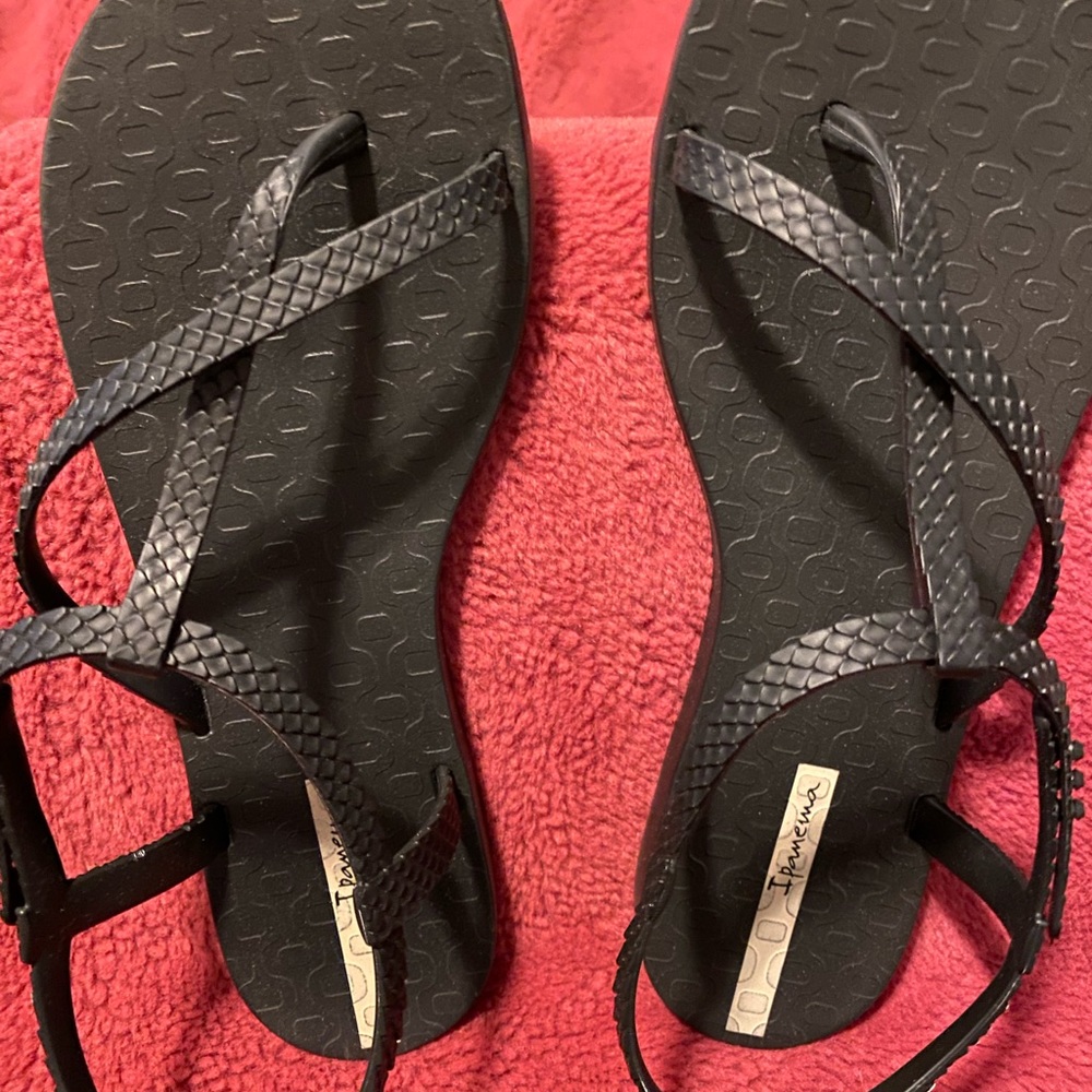 Ipanema new without tags black sandals size 9